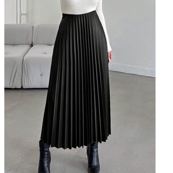 Luxe stretchy Waist Pleated Midi Skirt - Picture 8 of 8